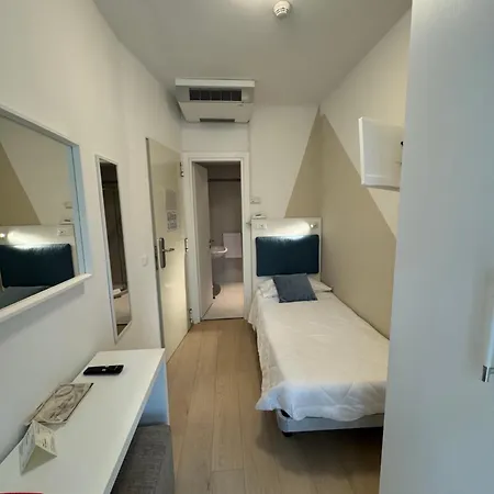 מלון San Francisco 3*